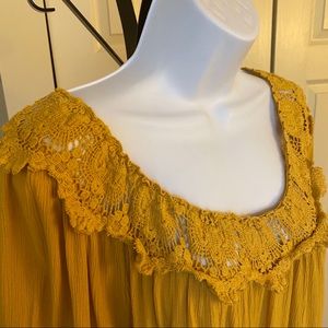 Westport 1962 • Boho Laced Crepe Top